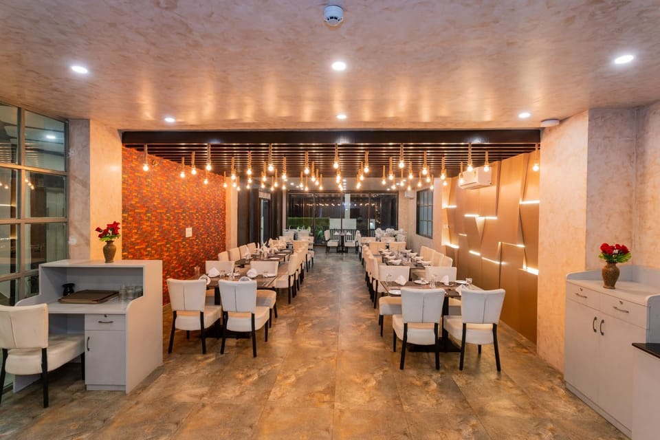 Restaurant/places to eat, Restaurant/places to eat