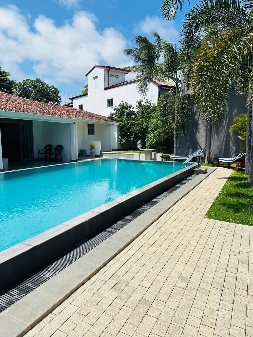 Bony's Holiday Inn Negombo Bed and Breakfast in Negombo