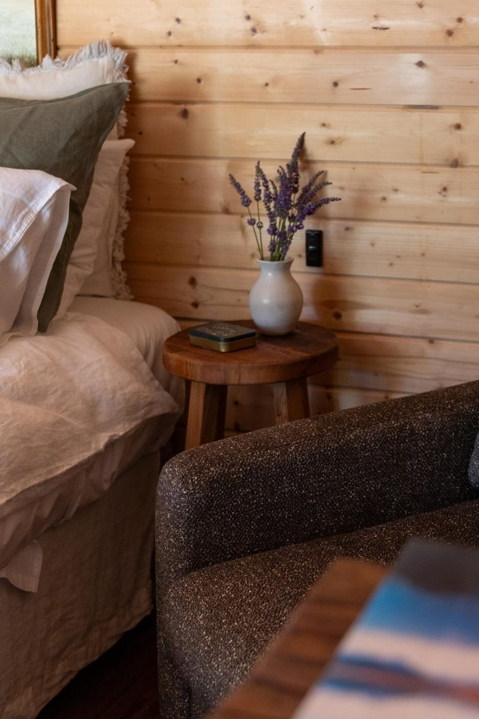 Bed, Seating area, Bedroom