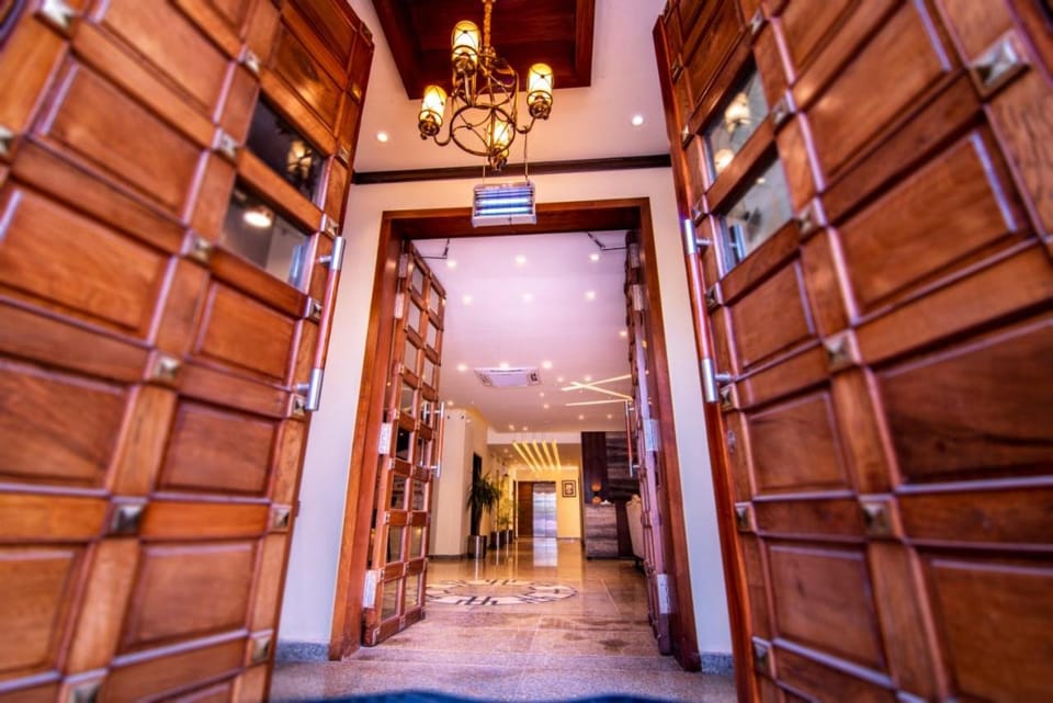 Facade/entrance