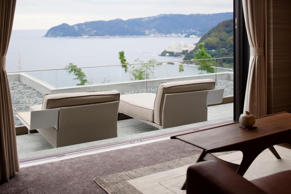 Hot Spring Bath, Balcony/Terrace, Photo of the whole room, Sea view
