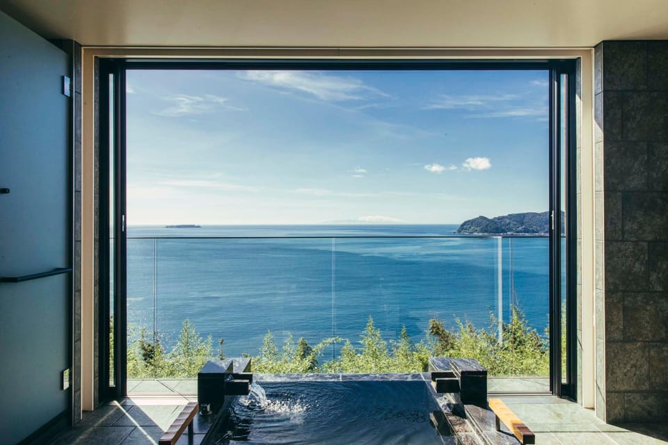 Hot Spring Bath, Photo of the whole room, Sea view