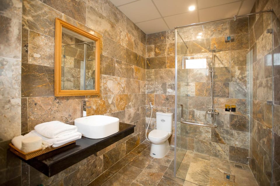 Bed, Bathroom