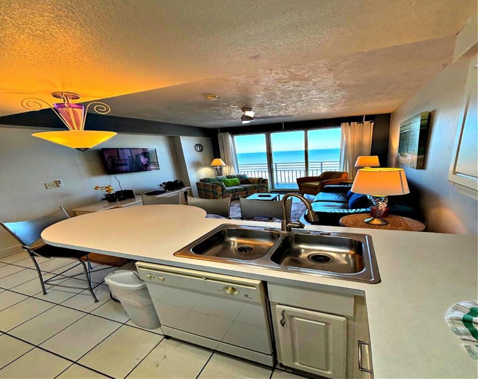 Wyndham Ocean Walk Resort - Vacation in Comfort and luxury - 1 BR Direct Oceanfront 1007 Apartment in Florida