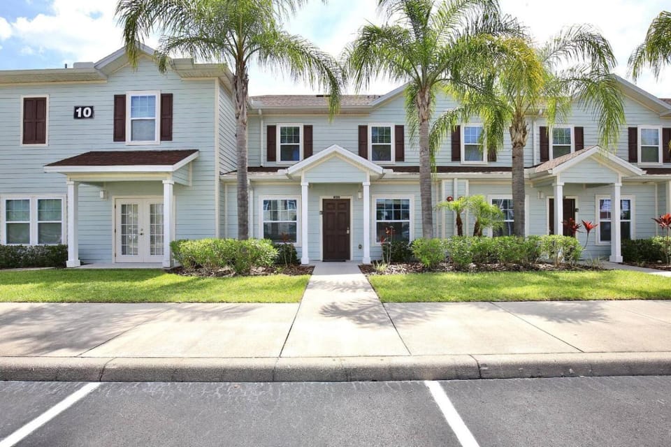 Amazing private townhouse in gated community with amenities Great location, near Disney! House in Four Corners