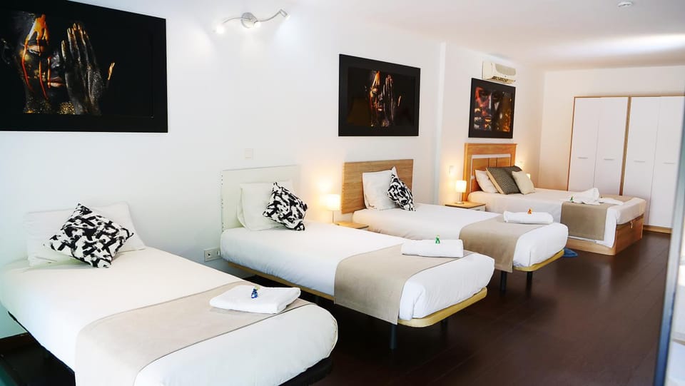 Bed, Living room, Photo of the whole room, Bedroom