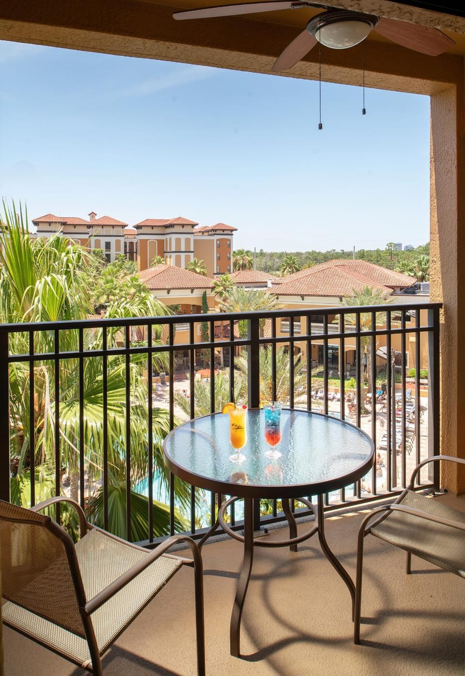 Patio, Day, View (from property/room), Balcony/Terrace, Food and drinks, Dining area, Drinks
