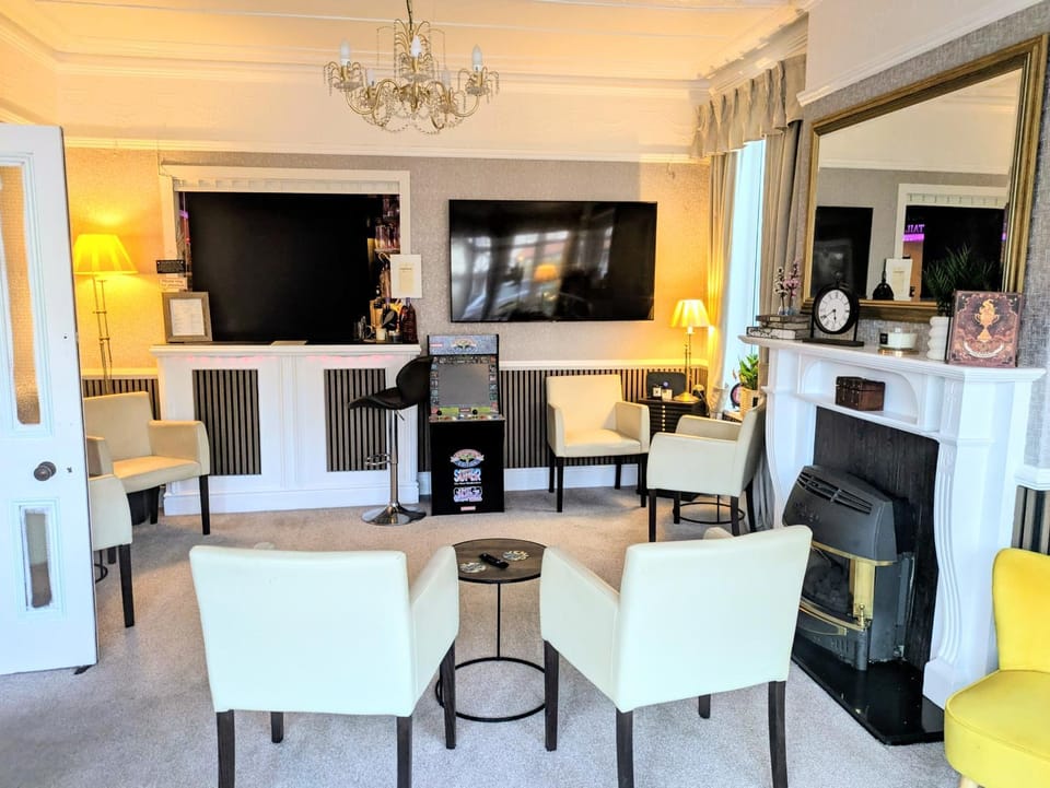 Sunnycroft Private Hotel Bed and Breakfast in Llandudno