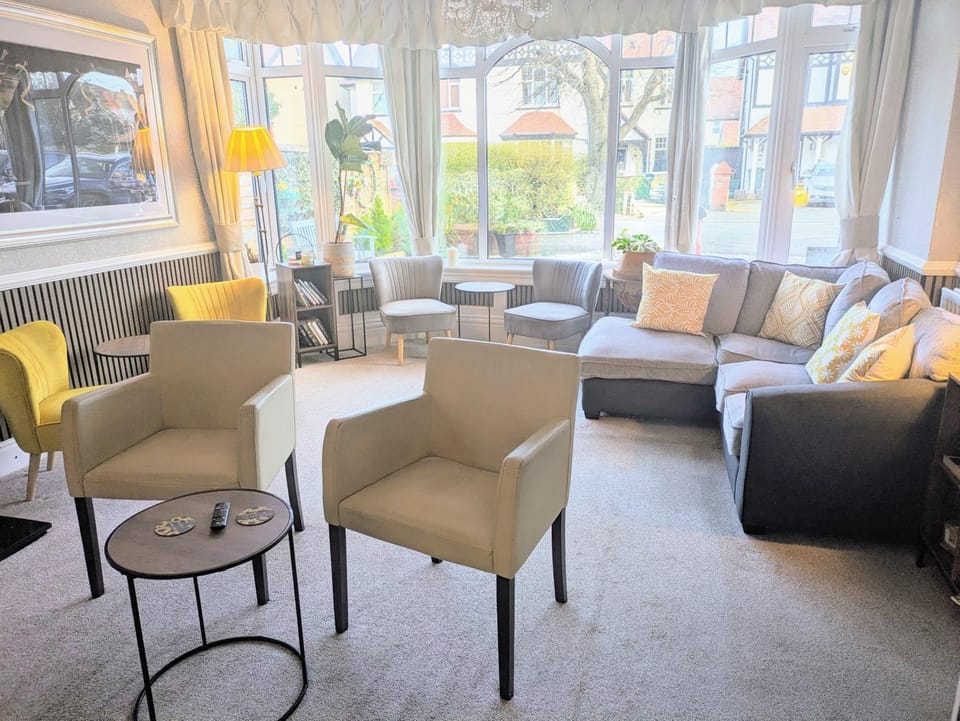 Sunnycroft Private Hotel Bed and Breakfast in Llandudno