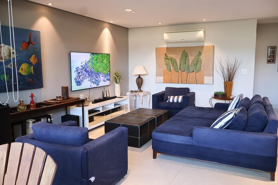 Communal lounge/ TV room, TV and multimedia