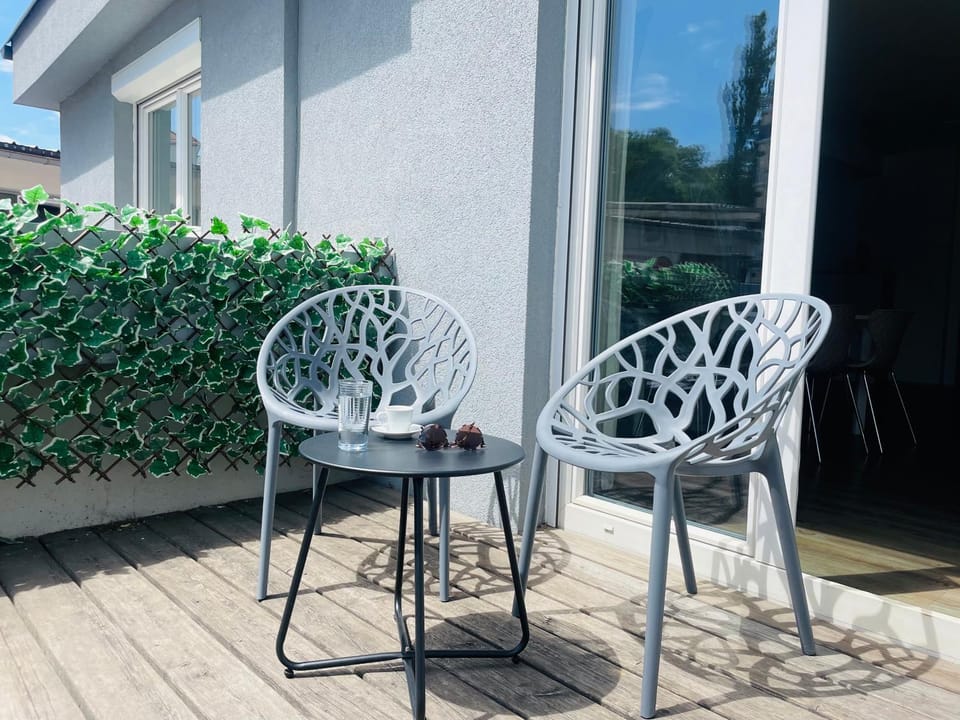 Garden, Balcony/Terrace