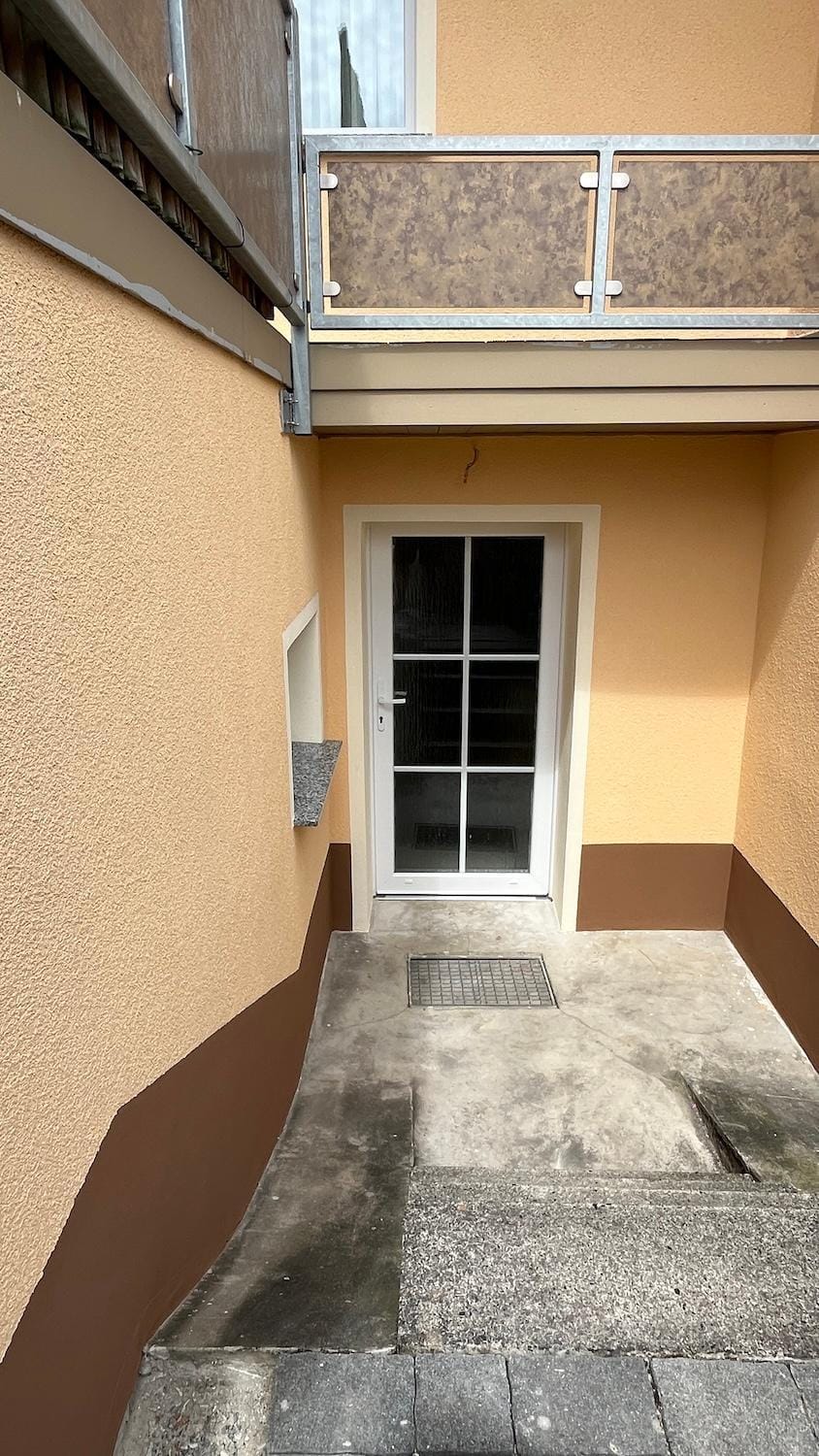 Property building, Facade/entrance