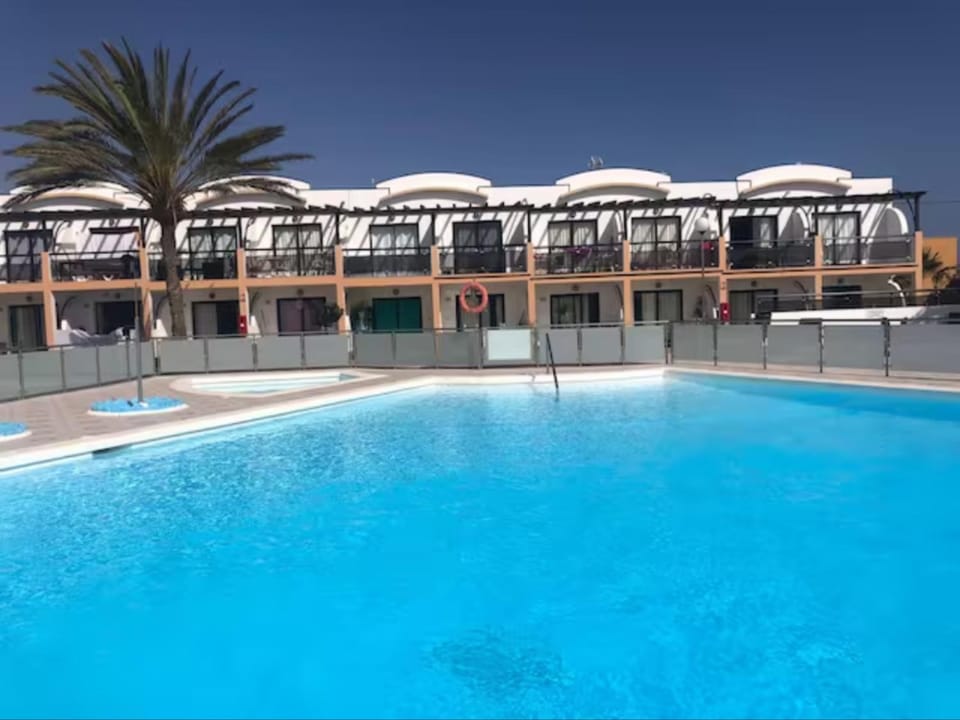 Property building, Pool view