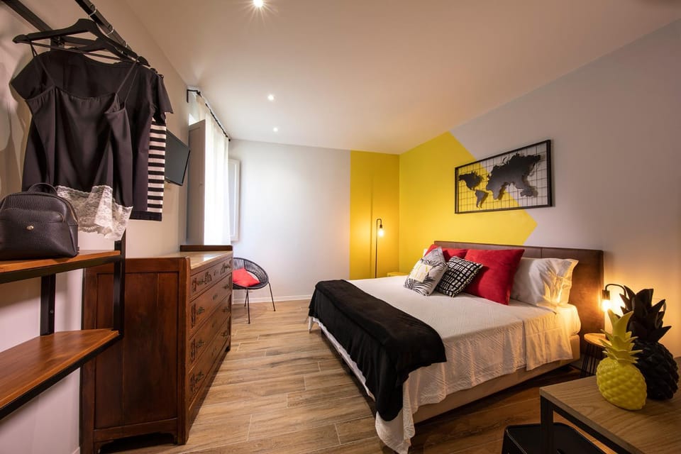 Bed, Bedroom