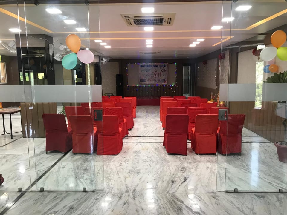 Business facilities, Banquet/Function facilities, Meeting/conference room
