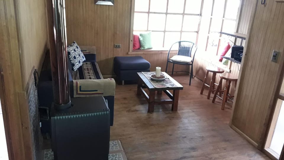 Dos Oregones Caburgua House in Pucon