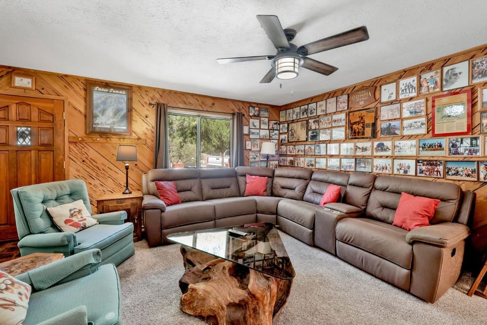 Popko's Place Resort Chalet by Big Bear Vacations House in Big Bear