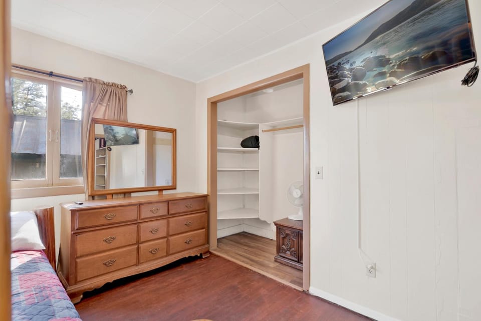 Shore Acres Lodge-452 by Big Bear Vacations Hotel in Big Bear