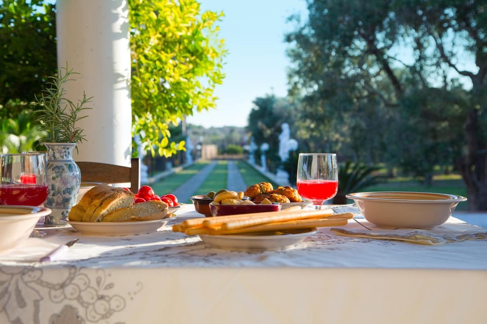 Dining area, Garden view