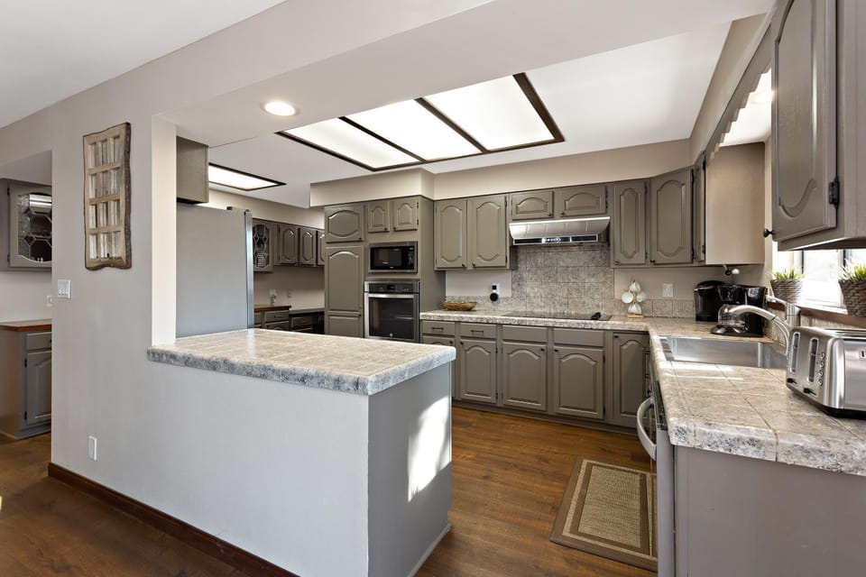 Kitchen or kitchenette