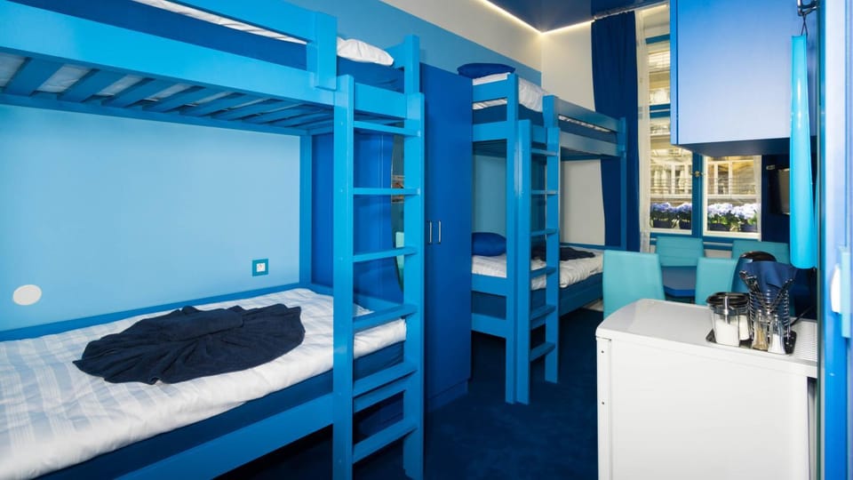 Photo of the whole room, bunk bed