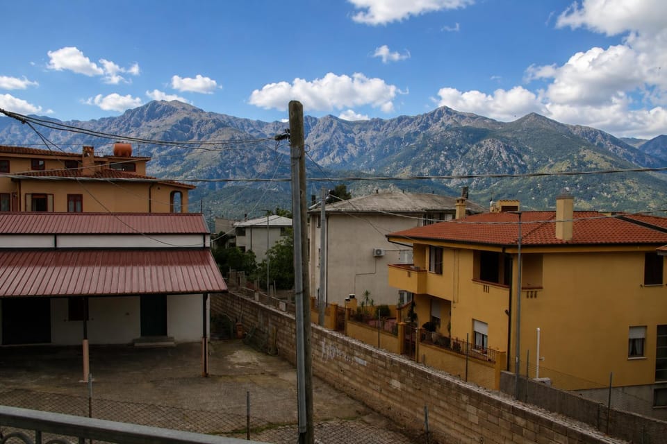 Balcony/Terrace, Mountain view