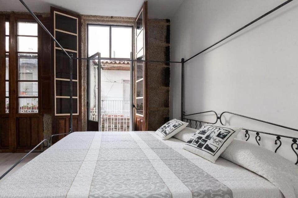 Vintage Ribadavia Apartment in Galicia