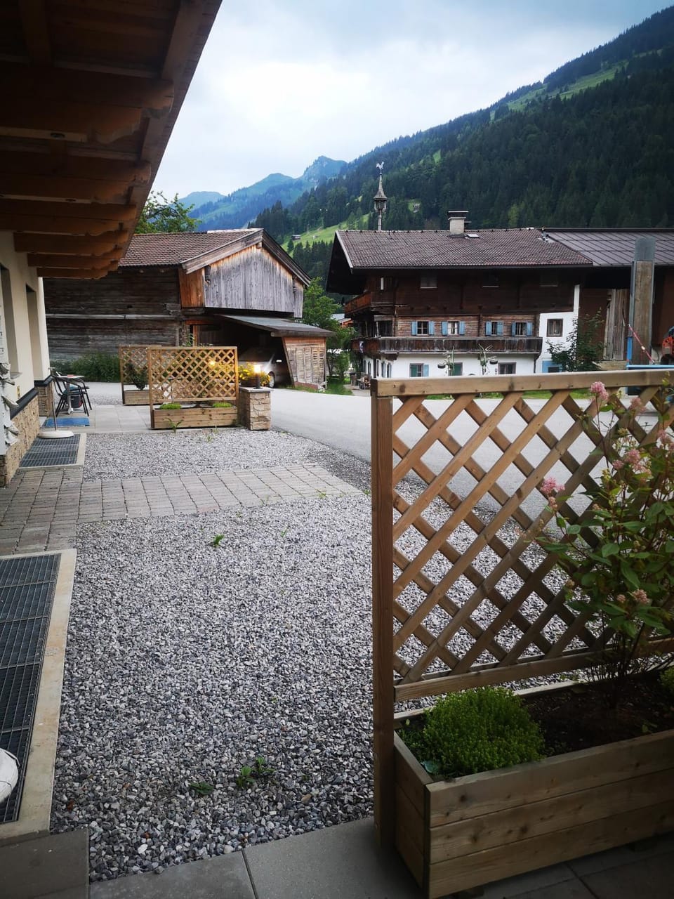 Neighbourhood, Mountain view
