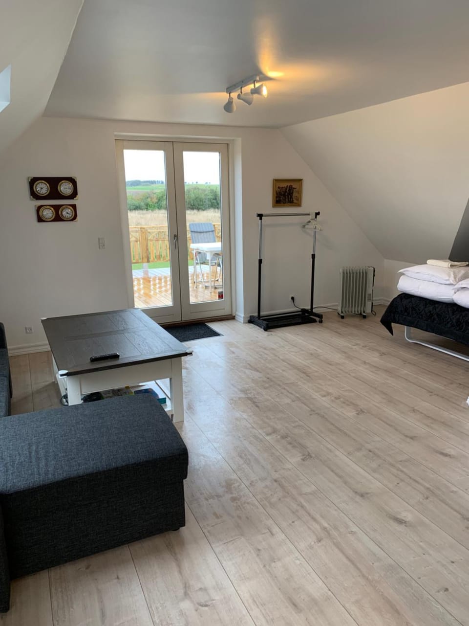 Communal lounge/ TV room