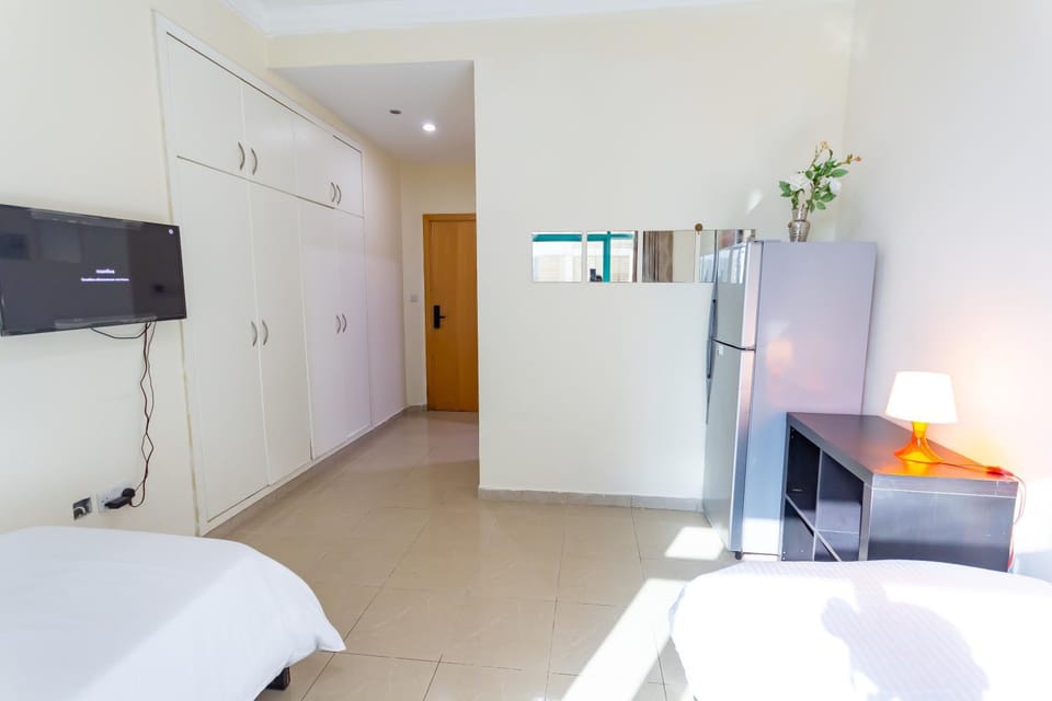 Masters and Double Rooms For Girls ONLY in Marina, Dubai Apartment in Dubai