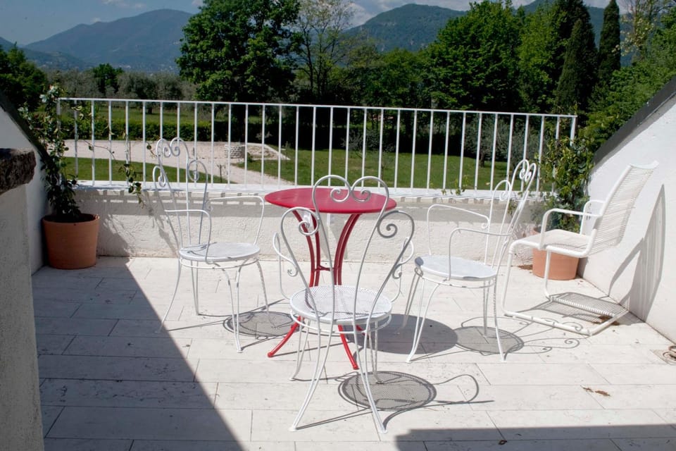 Punta Del Corno Agriturismo Country House in Lake Garda