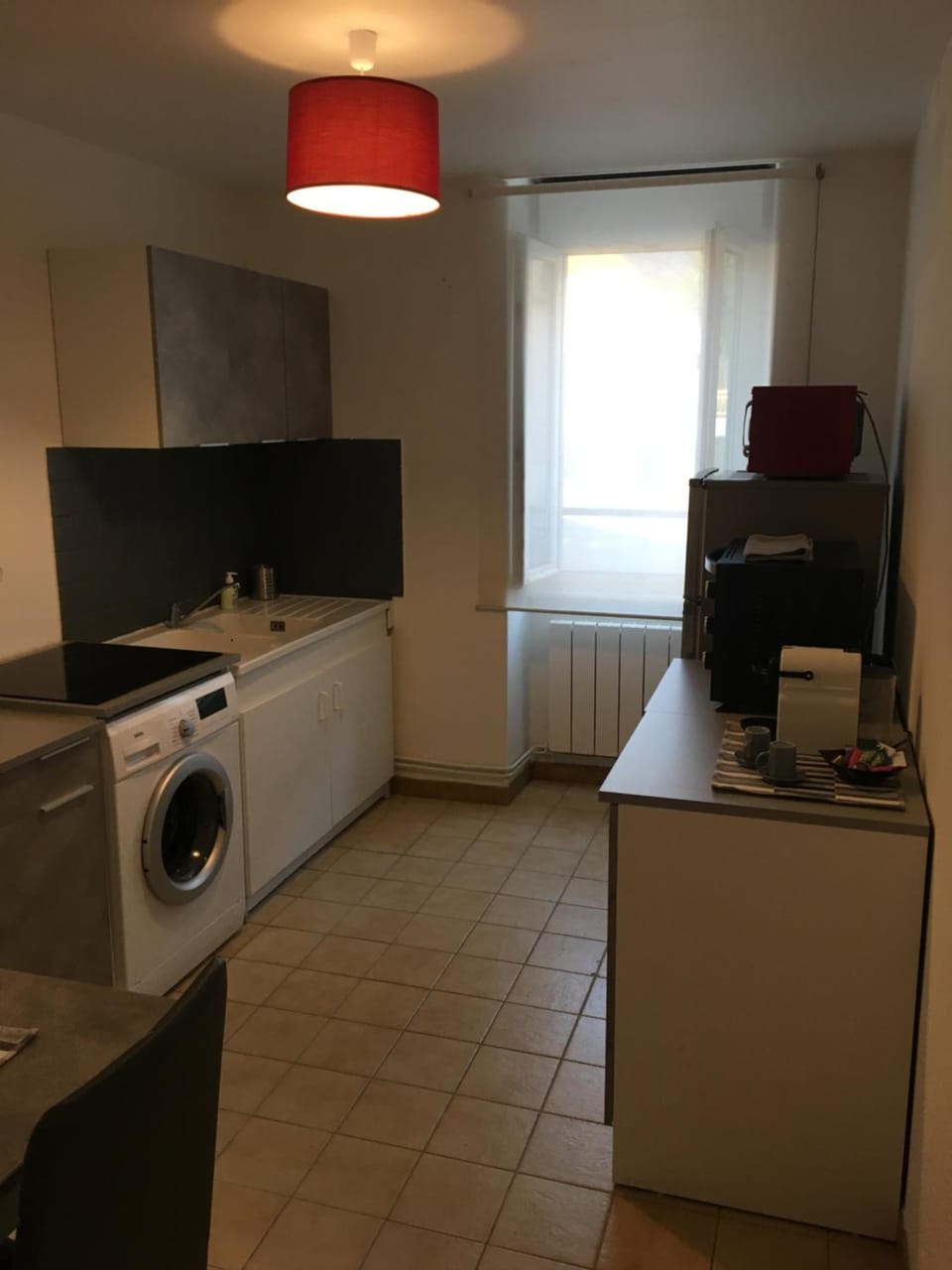Coffee/tea facilities, Kitchen or kitchenette, Dining area