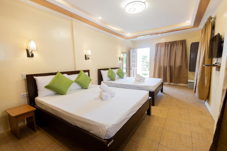 Anahaw Seaside Inn Hotel in Central Visayas