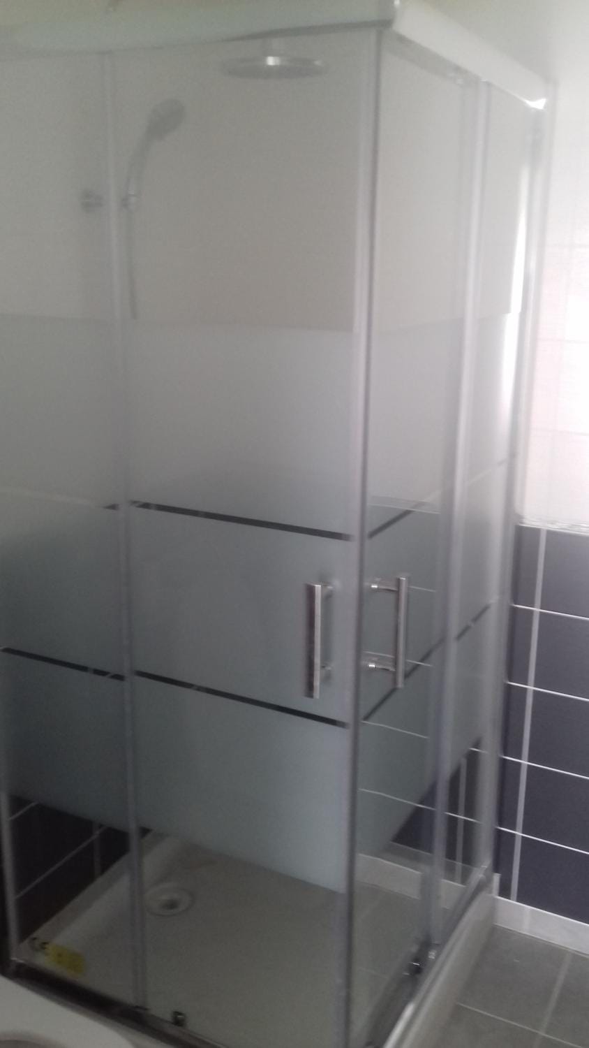Shower, Bathroom, bunk bed