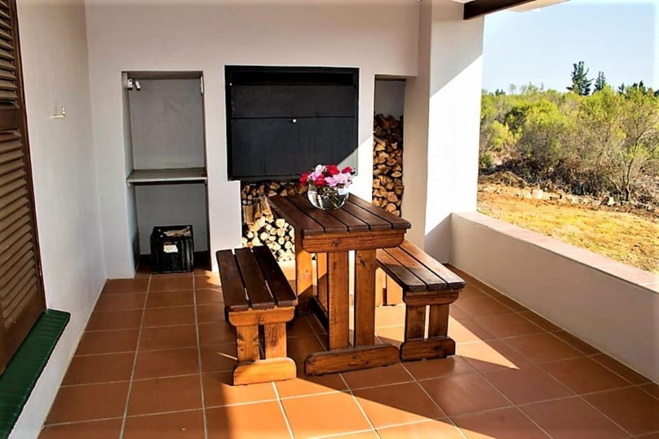 Patio, Day, BBQ facilities, Garden, View (from property/room), Balcony/Terrace, Seating area, Garden view, Mountain view