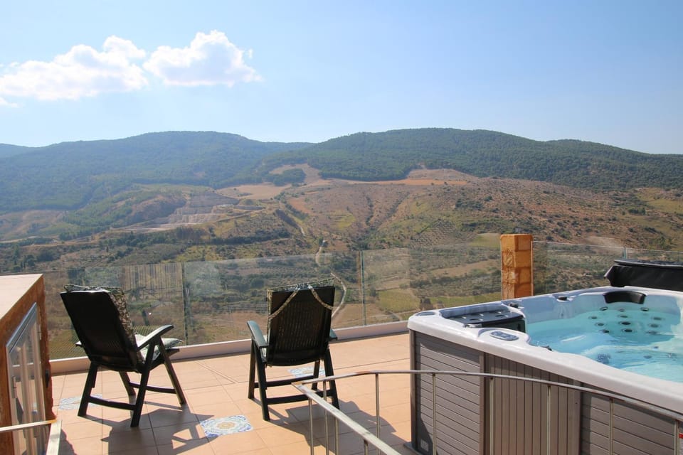Balcony/Terrace, Mountain view, Swimming pool