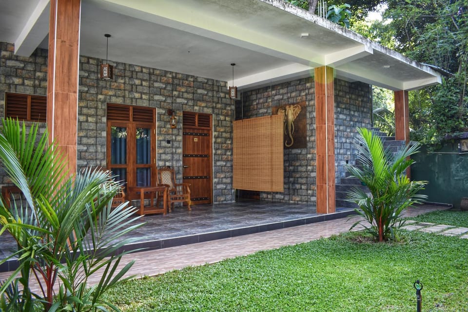 Forest Edge Safari Villa Bed and Breakfast in Southern Province