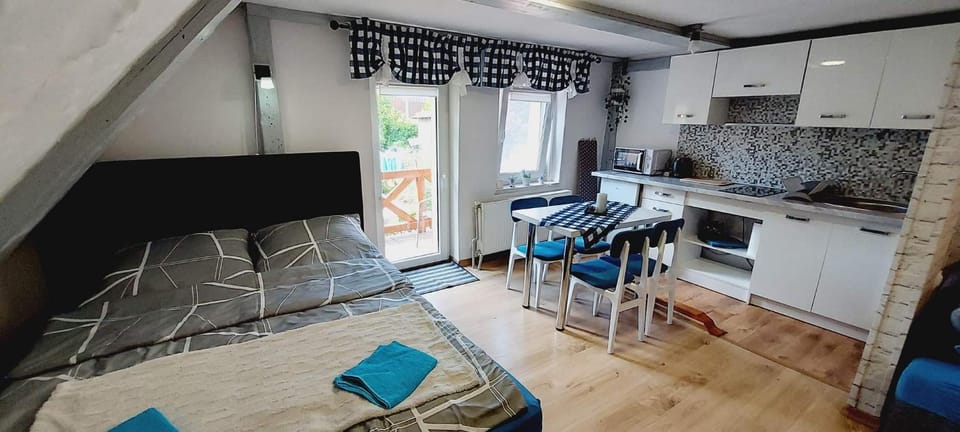 Słoneczny apartament Apartment in Lower Silesian Voivodeship