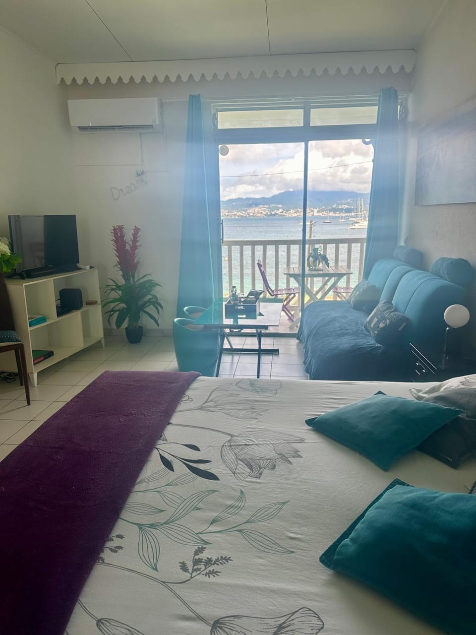 STUDIO ACACIA 3 ILETS PIEDS DANS L EAU et PISCINE Apartment in Les Trois-Îlets