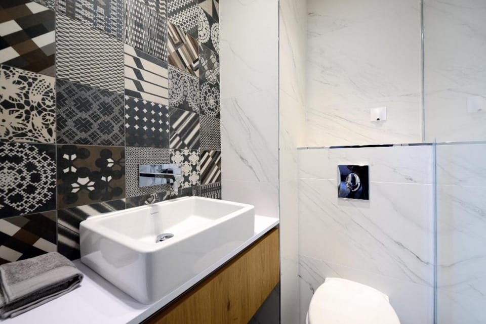 Toilet, Bathroom