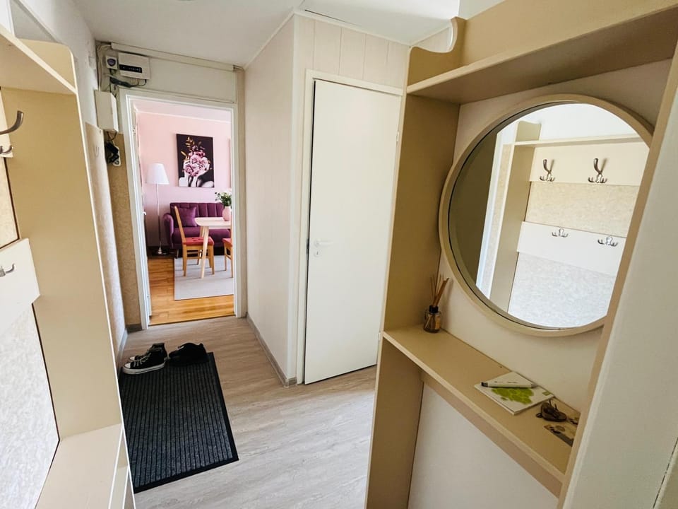 Facade/entrance, Bathroom, wardrobe