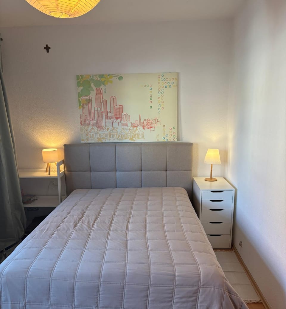 Bed, Photo of the whole room