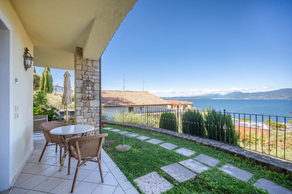 ApartmentsGarda - Villa Giada Apartment in Torri del Benaco