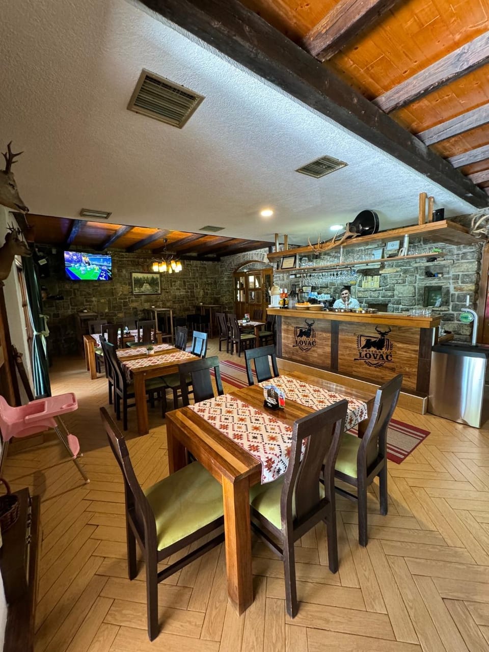 Prenoćište/Restoran Lovac Inn in Lika-Senj County