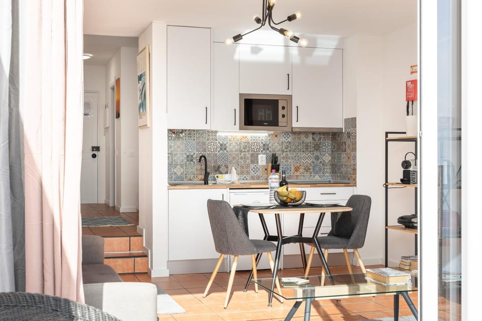 Dining area, kitchen