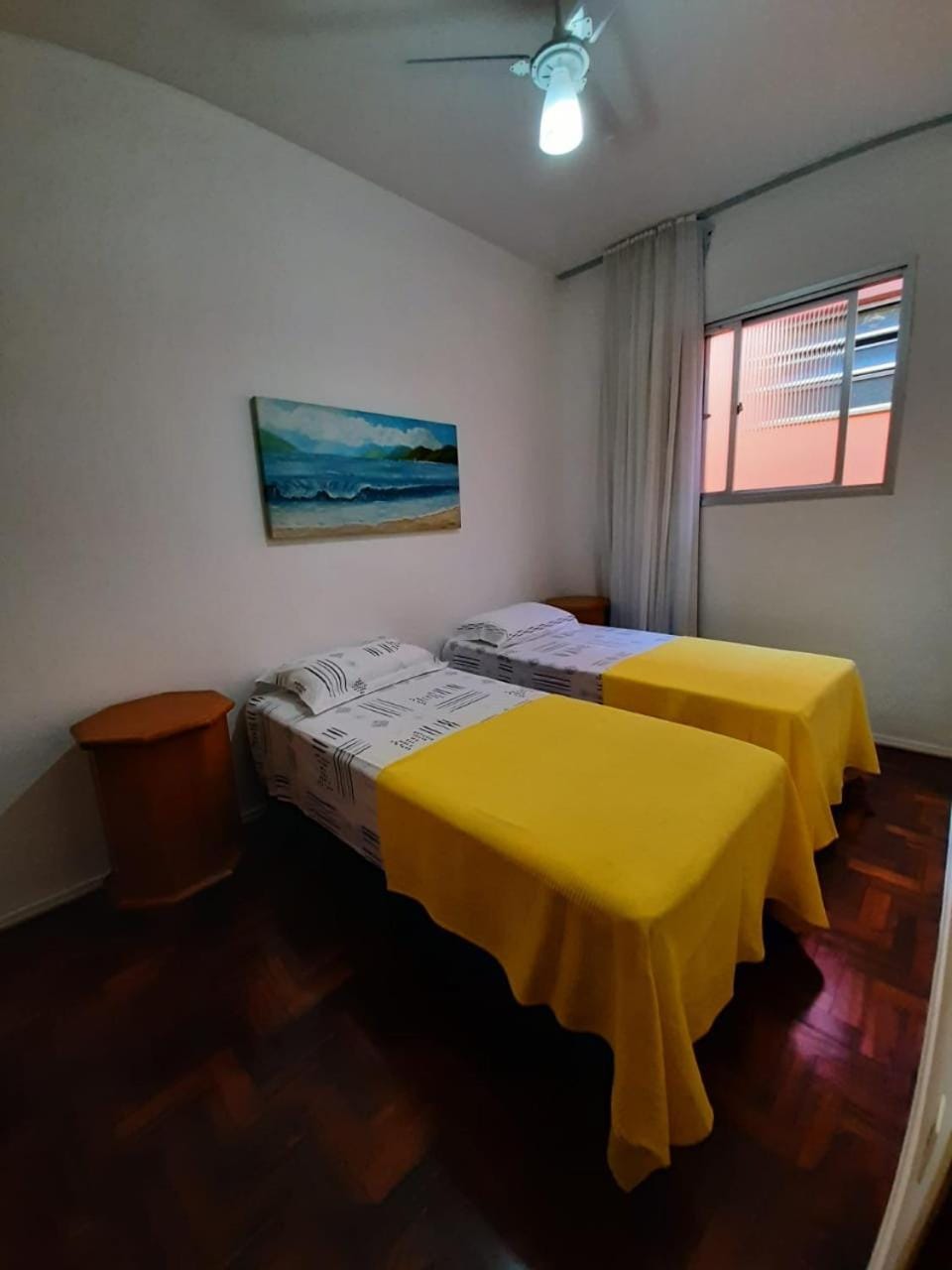 Yellow Hostel Praia da Costa Hostel in Vila Velha