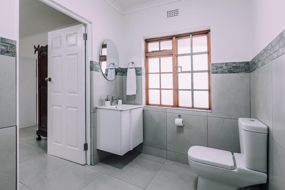 Toilet, Bathroom