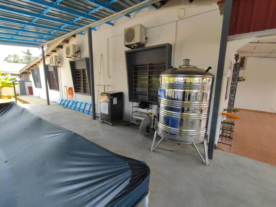 BBQ facilities, Living room