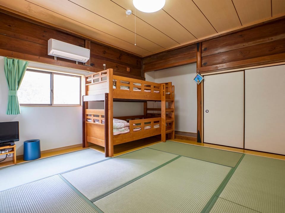 bunk bed