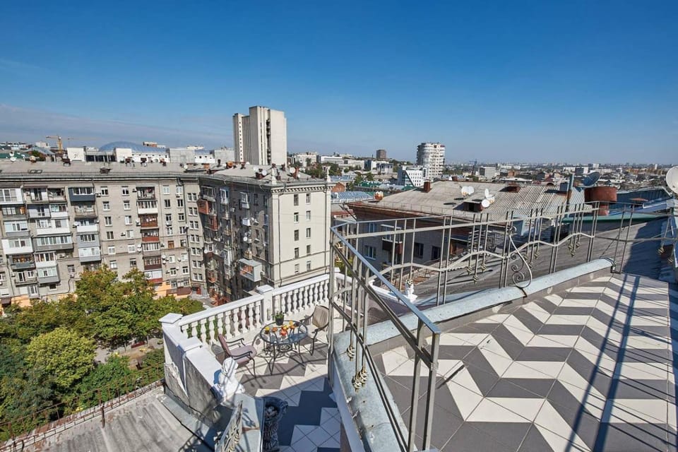 Neighbourhood, Balcony/Terrace, City view, Street view